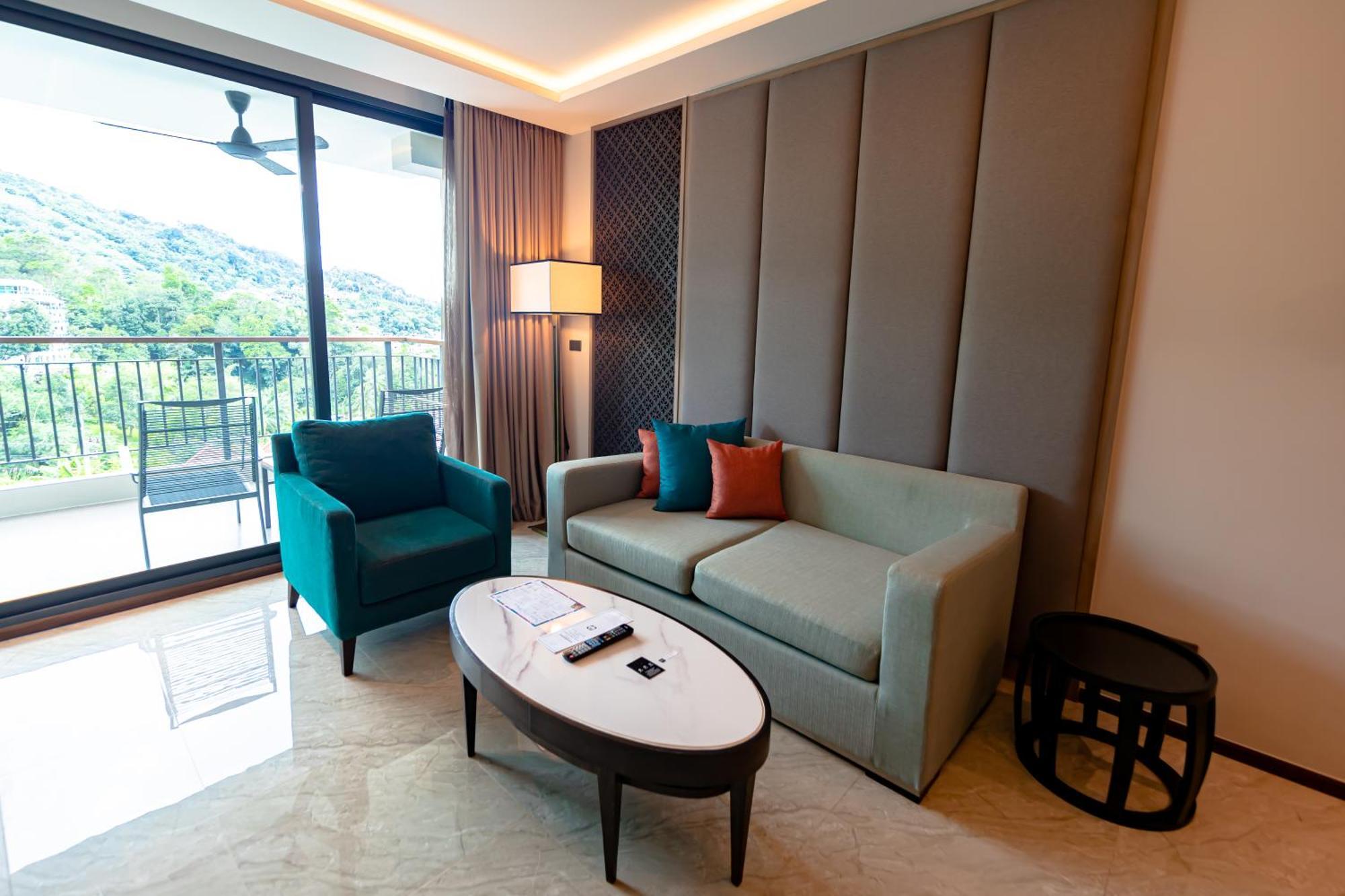 Skyview Phuket - Sha Extra Hotel 5*